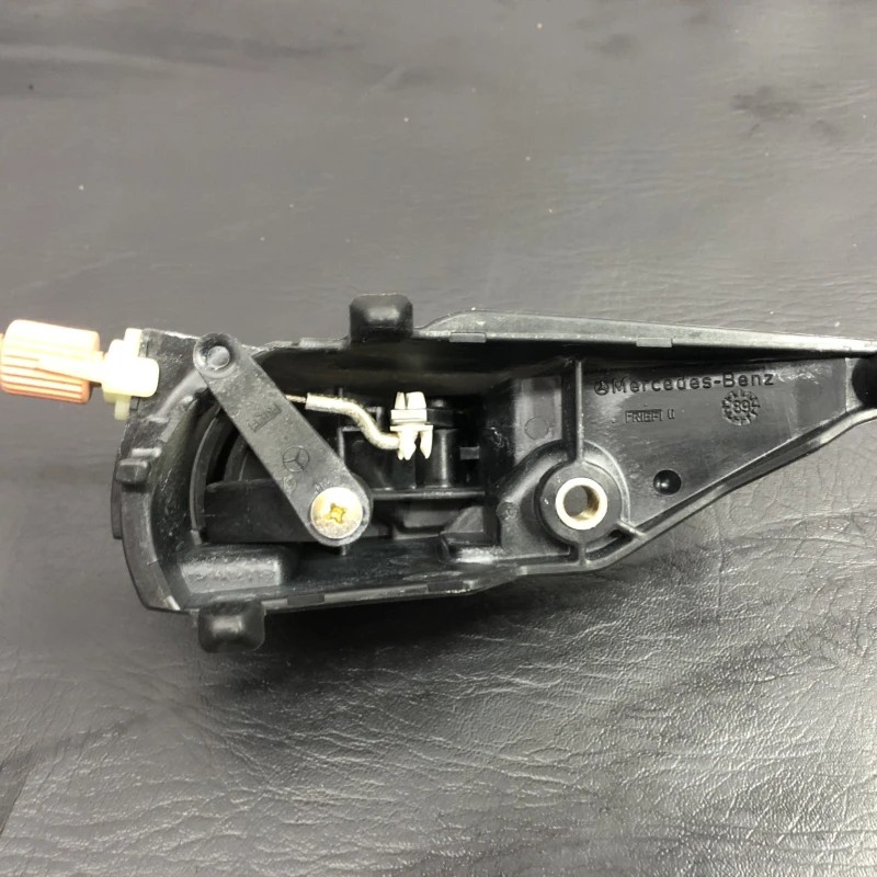 Maner usa stanga fata / Mercedes-Benz SL R129 1990 / Caroserie, oglinzi si faruri