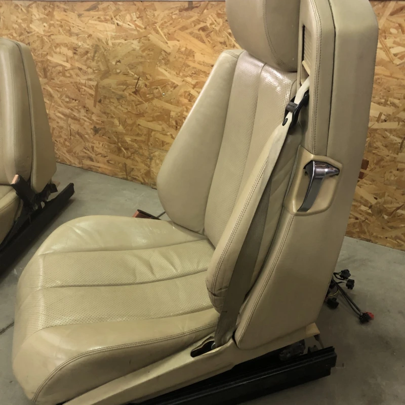 Scaune fata / Mercedes-Benz SL R129 1990 / Interior