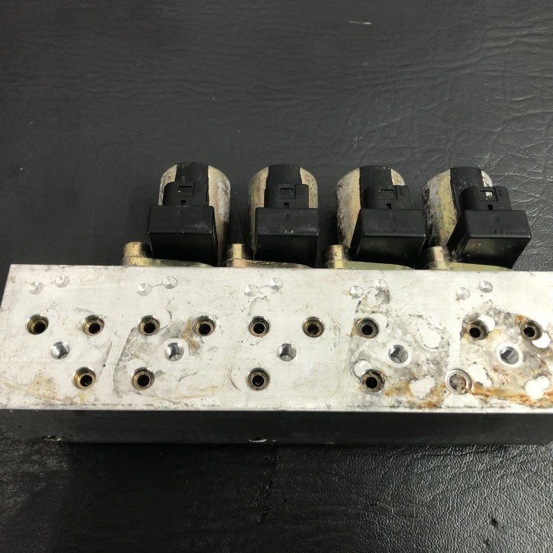 Bloc valve sistem decapotare dreapta / Mercedes-Benz SL R129 1990 / Caroserie, oglinzi si faruri