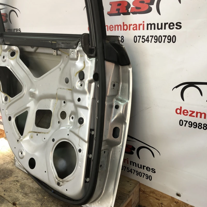 Usa stanga spate / Audi A4 B7 2006 / Caroserie, oglinzi si faruri