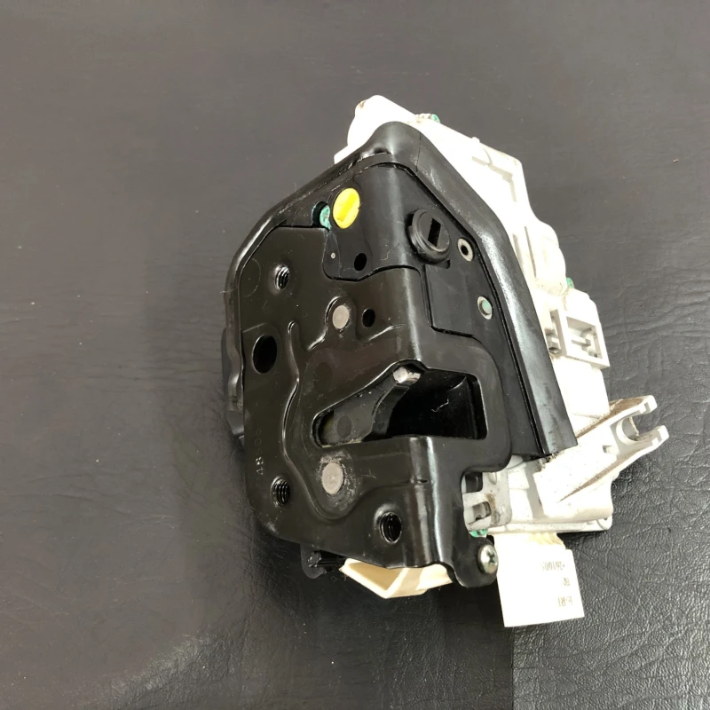Iala broasca usa stanga spate Audi 