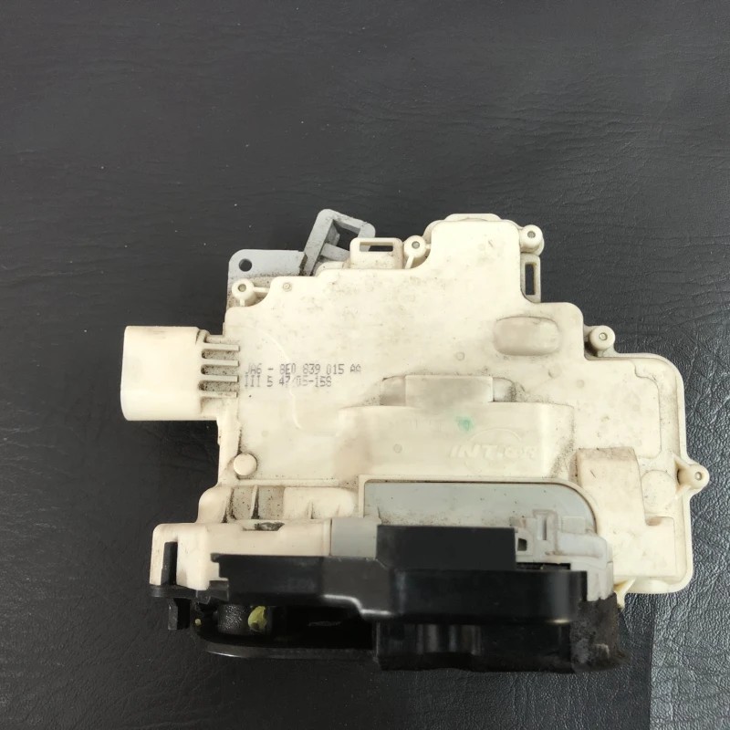 Iala broasca usa stanga spate / Audi A4 B7 2006 / Caroserie, oglinzi si faruri
