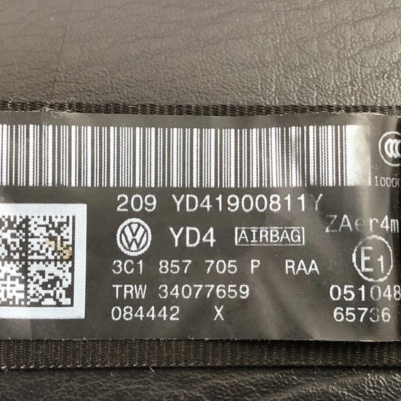 Centura stanga fata / Volkswagen Passat CC 2012 / Interior