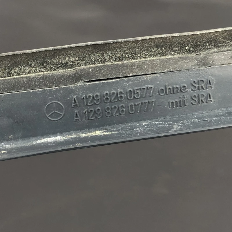 Ornament far stanga / Mercedes-Benz SL R129 1990 / Caroserie, oglinzi si faruri