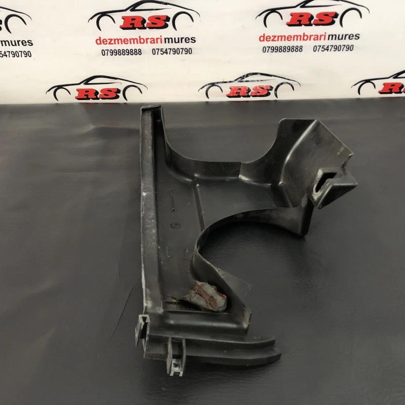 Capac cabluri electrice partea dreapta / Mercedes-Benz SL R129 1990 / Motor, racire si evacuare