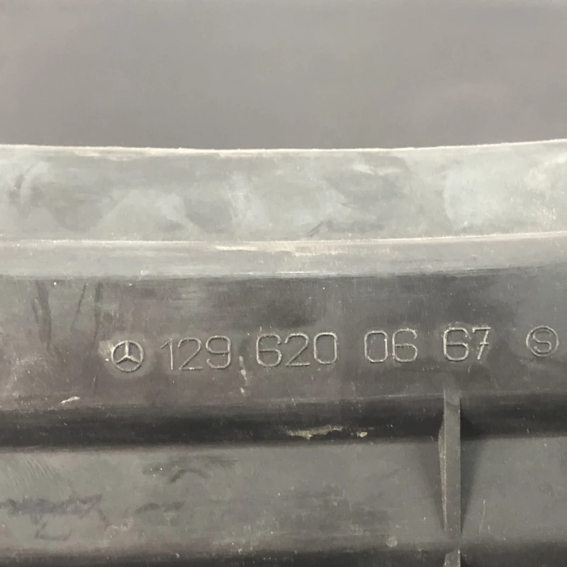 Canal scurgere parbriz / Mercedes-Benz SL R129 1990 / Caroserie, oglinzi si faruri