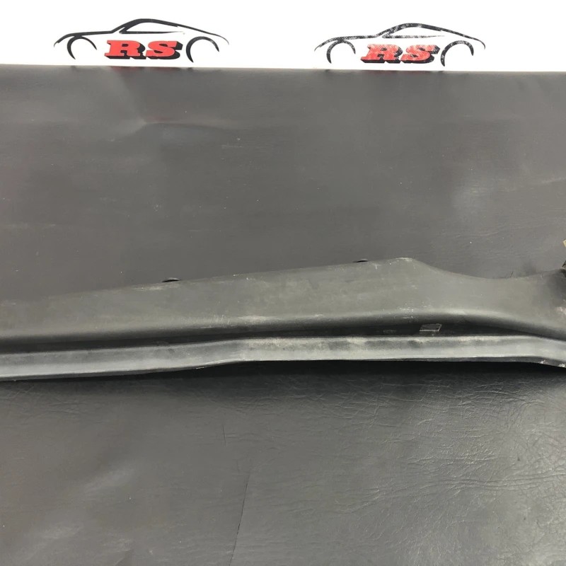 Capac cabluri electrice partea stângă / Mercedes-Benz SL R129 1990 / Motor, racire si evacuare