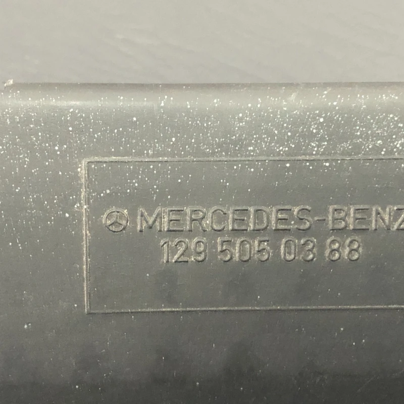 Ornament radiatoare / Mercedes-Benz SL R129 1990 / Caroserie, oglinzi si faruri