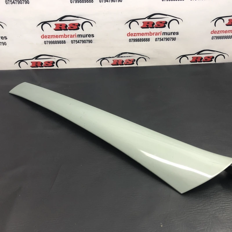 Ornament stalp dreapta fata / Mercedes-Benz SL R129 1990 / Caroserie, oglinzi si faruri