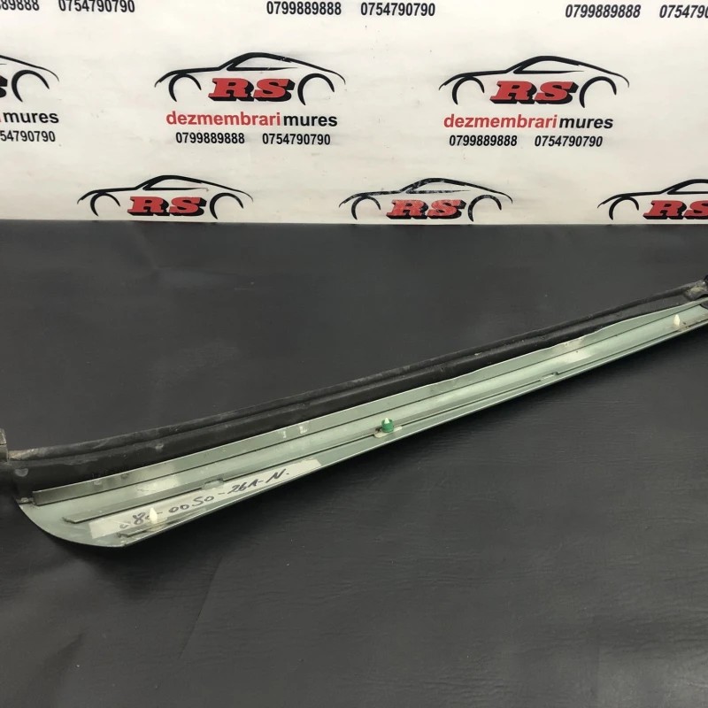 Ornament stalp dreapta fata / Mercedes-Benz SL R129 1990 / Caroserie, oglinzi si faruri