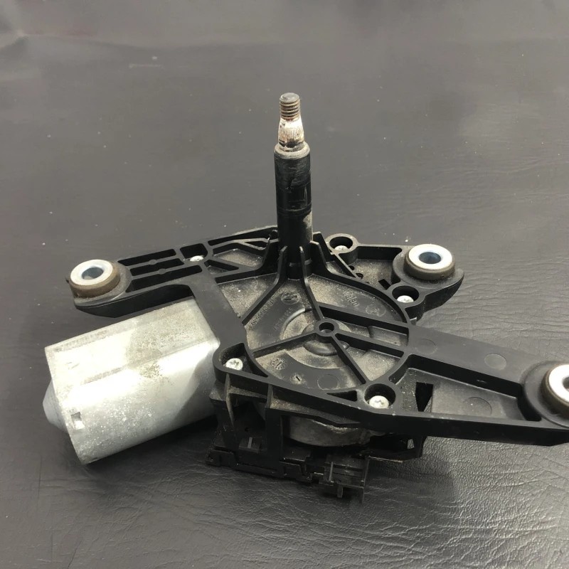 Motoras stergator haion / Mercedes-Benz E Class W212 2010 / Caroserie, oglinzi si faruri