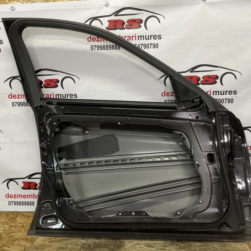 Usa stanga fata / Mercedes-Benz E Class W212 2010 / Caroserie, oglinzi si faruri