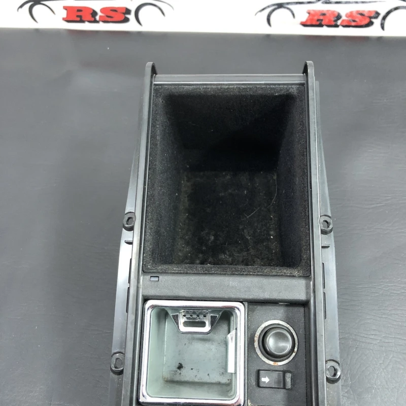 Compartiment stocare consola centrala / Mercedes-Benz SL R129 1990 / Interior