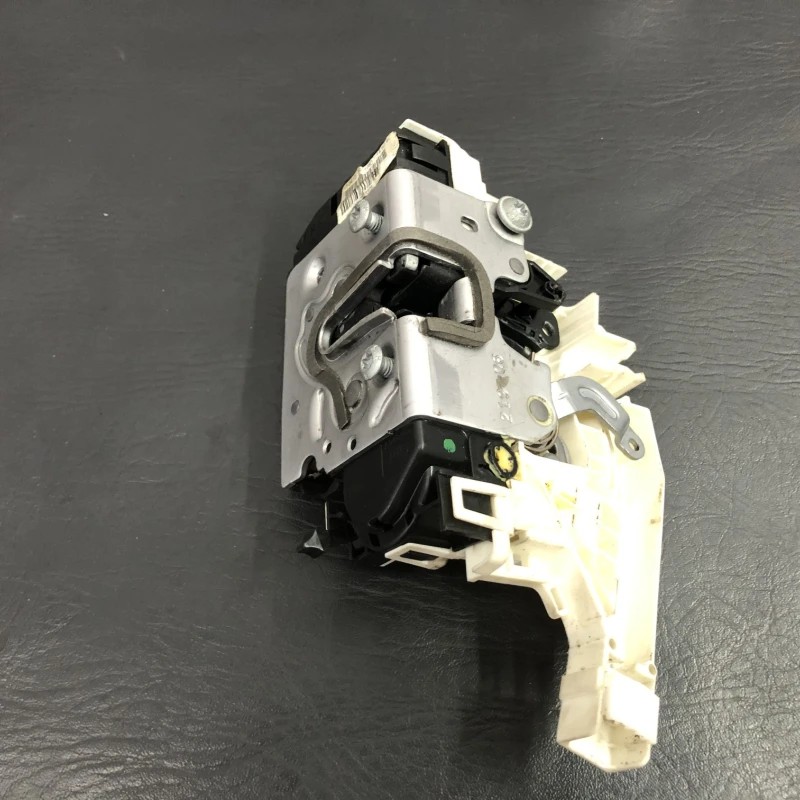 Iala broasca usa stanga spate Mercedes-Benz E Class W212 2010