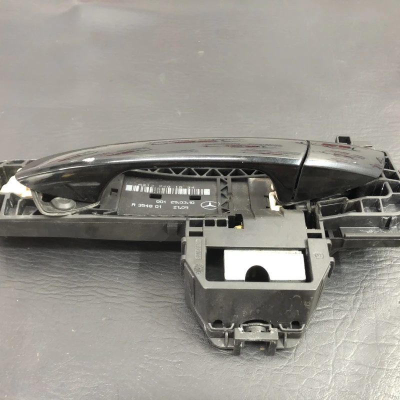 Maner usa stanga spate Mercedes-Benz 