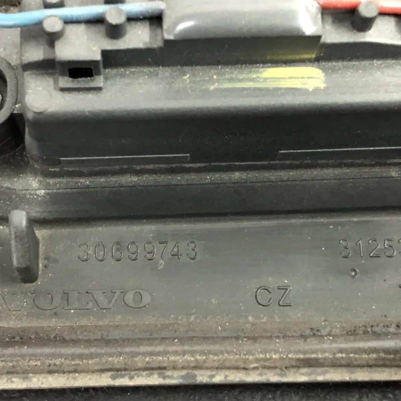 Maner buton deschidere haion / Volvo V70 V70 2010 / Caroserie, oglinzi si faruri