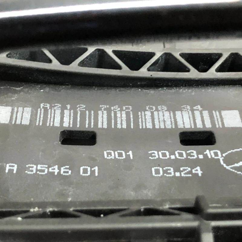 Maner usa stanga fata / Mercedes-Benz E Class W212 2010 / Caroserie, oglinzi si faruri