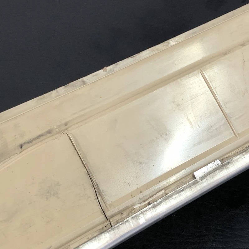 Prag ornament stanga / Mercedes-Benz SL R129 1990 / Caroserie, oglinzi si faruri