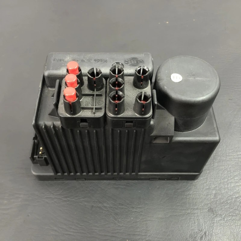 Unitate centrala vaccum închidere centralizată / Mercedes-Benz SL R129 1990 / Audio si electronice