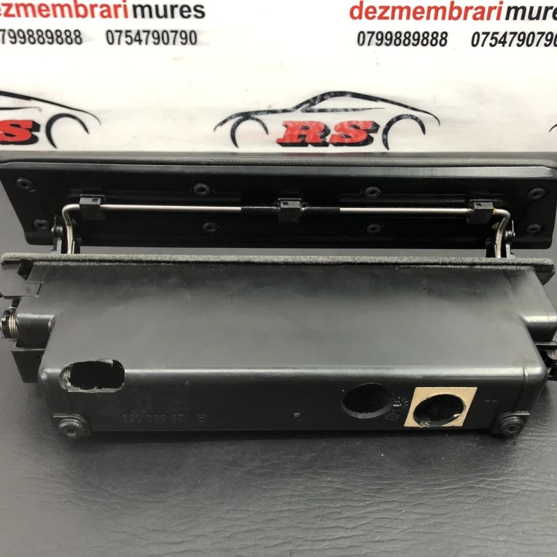 Compartiment stocare / Mercedes-Benz SL R129 1990 / Interior