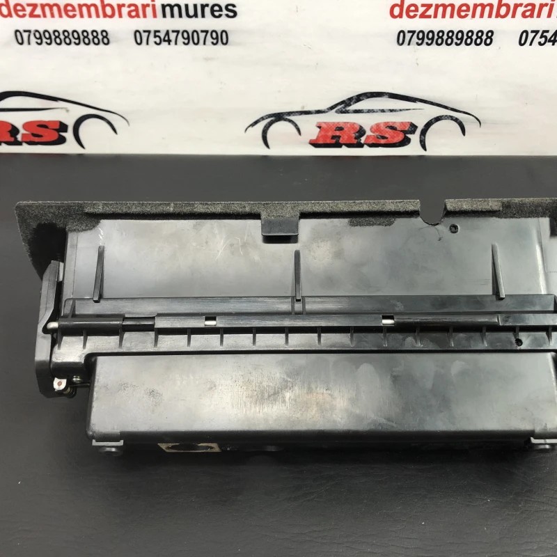Compartiment stocare / Mercedes-Benz SL R129 1990 / Interior