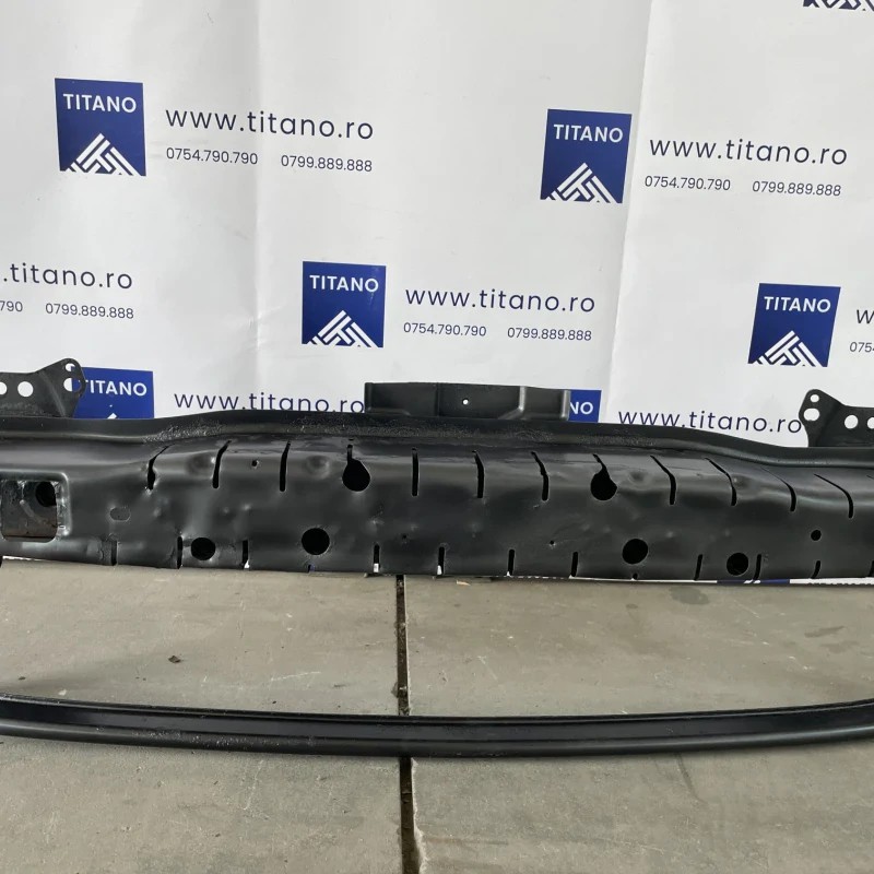 Armatura intaritura bara fata / Volkswagen Passat B7 2012 / Caroserie, oglinzi si faruri