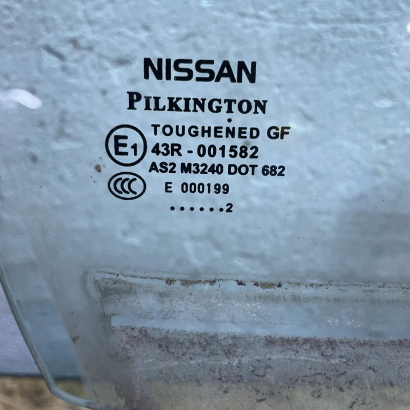 Geam dreapta fata / Nissan Qashqai J10 facelift 2012 / Caroserie, oglinzi si faruri