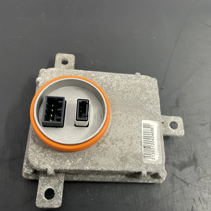 Droser xenon / Volkswagen Passat B7 2013 / Audio si electronice