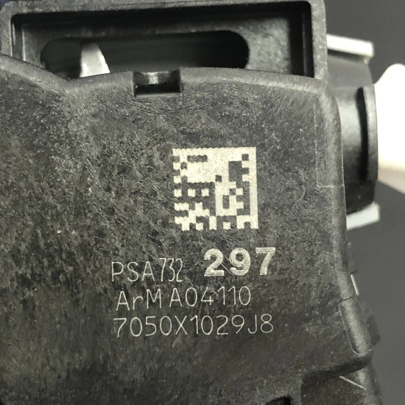 Iala broasca usa stanga spate / Peugeot 3008 3008 2010 / Caroserie, oglinzi si faruri