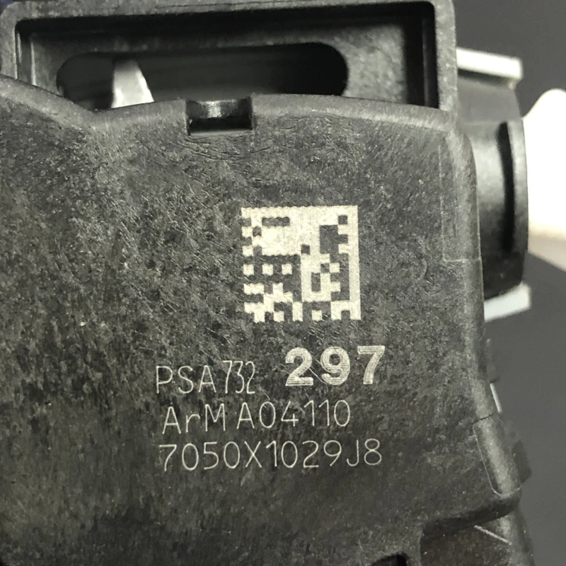 Iala broasca usa stanga spate / Peugeot 3008 3008 2010 / Caroserie, oglinzi si faruri