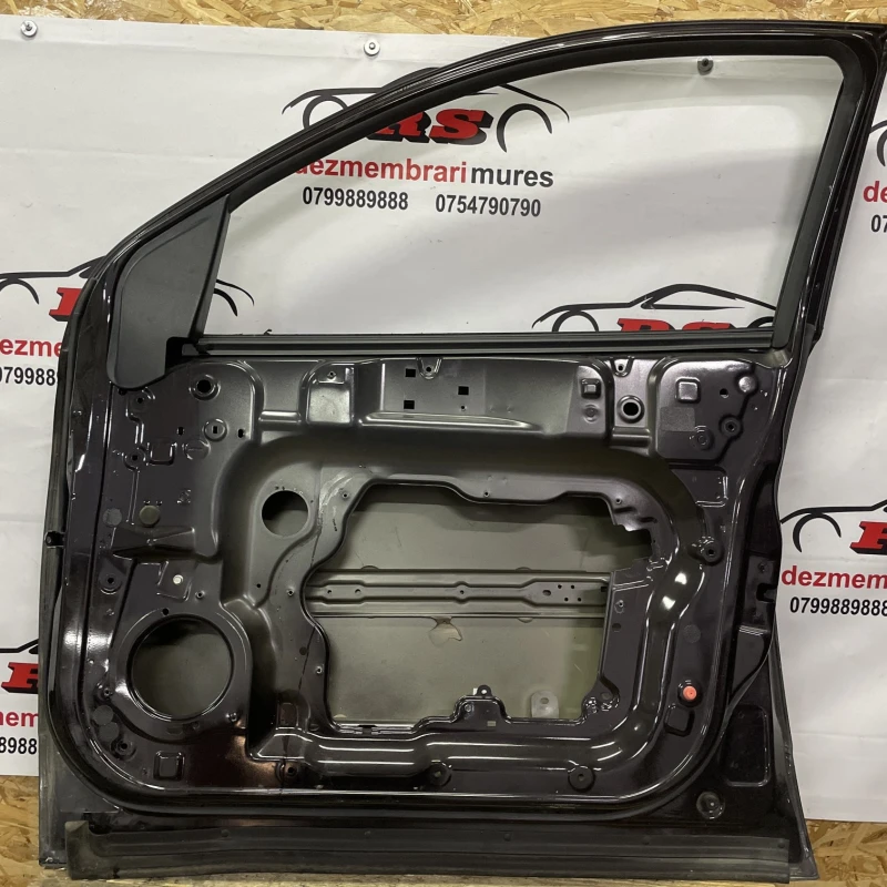 Usa dreapta fata / Nissan Qashqai J10 facelift 2012 / Caroserie, oglinzi si faruri