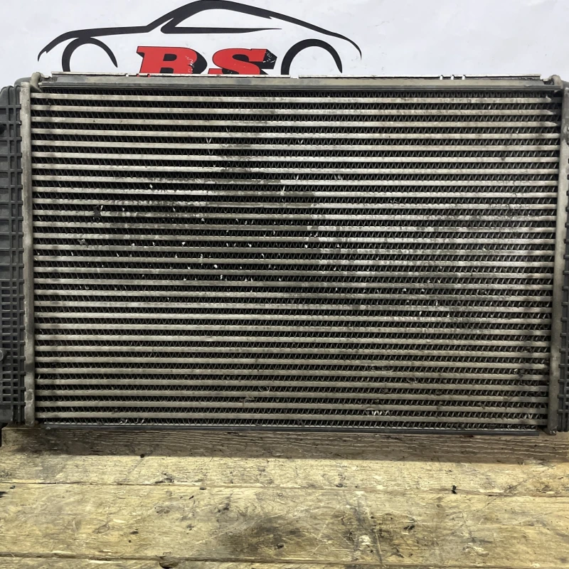 Set radiatoare cu electroventilator / Volkswagen Passat B7 2013 / Motor, racire si evacuare