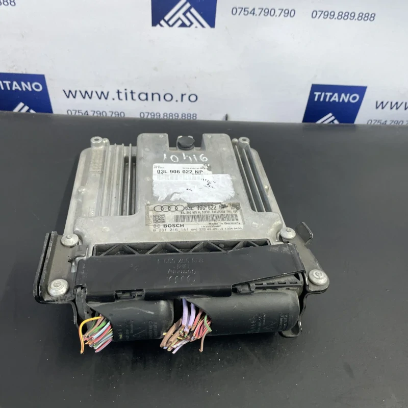 Calculator motor ecu Audi A4 B8 2011