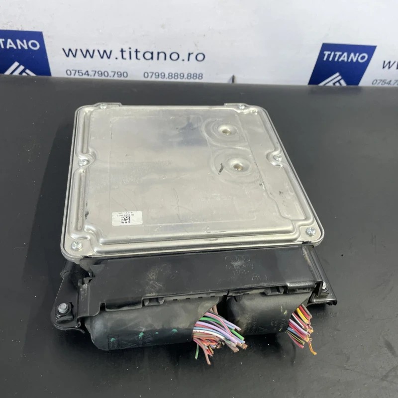 Calculator motor ecu / Audi A4 B8 2011 / Audio si electronice