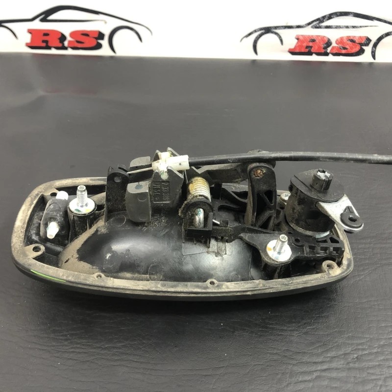 Maner usa stanga fata / Fiat Fiorino 225 2015 / Caroserie, oglinzi si faruri