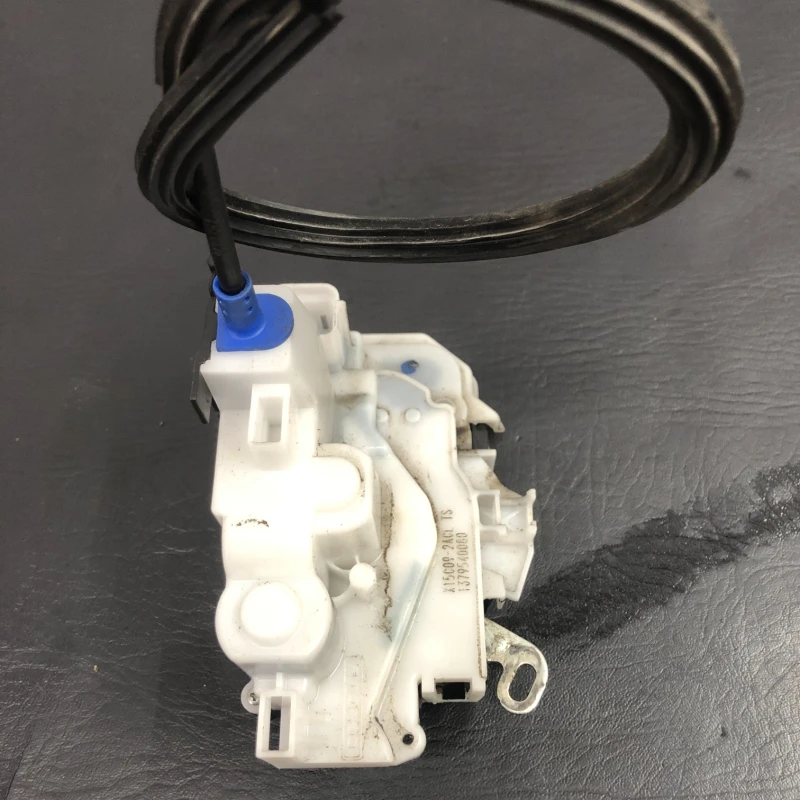 Iala broasca usa stanga fata / Fiat Fiorino 225 2015 / Caroserie, oglinzi si faruri