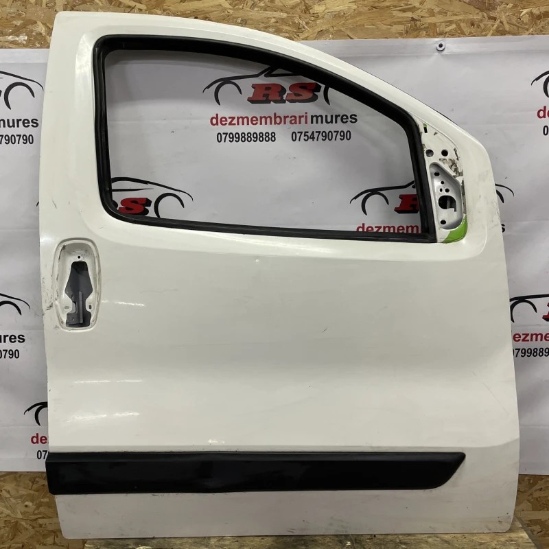 Usa dreapta fata / Fiat Fiorino 225 2015 / Caroserie, oglinzi si faruri
