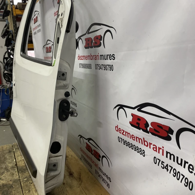 Usa dreapta fata / Fiat Fiorino 225 2015 / Caroserie, oglinzi si faruri