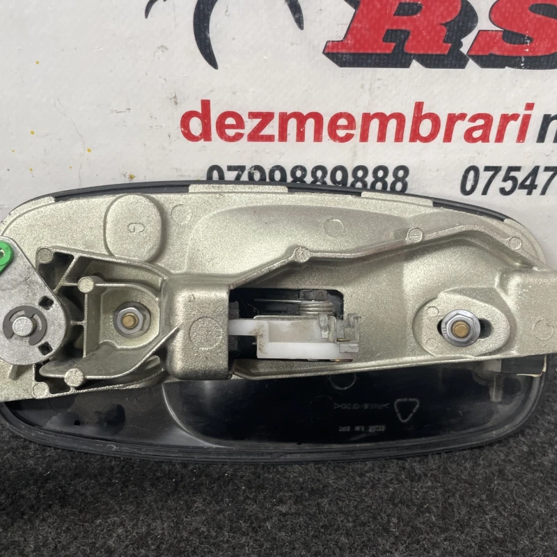 Maner usa stanga fata / Opel Vivaro Vivaro A 2011 / Caroserie, oglinzi si faruri