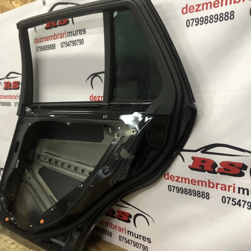 Usa dreapta spate / Mercedes-Benz C Class W204 2011 / Caroserie, oglinzi si faruri