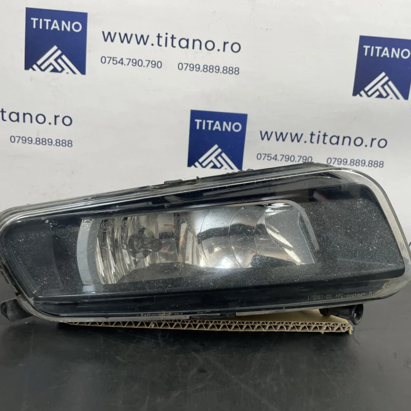 Proiector dreapta / Volkswagen Sharan 7N 2013 / Caroserie, oglinzi si faruri