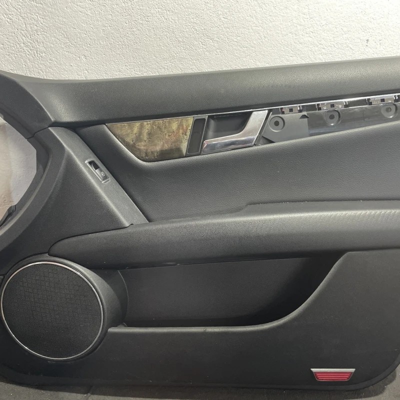Panou tapiterie usa dreapta fata / Mercedes-Benz C Class W204 2011 / Interior