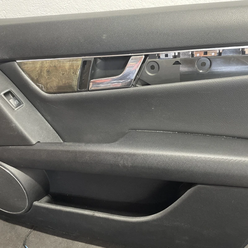 Panou tapiterie usa dreapta fata / Mercedes-Benz C Class W204 2011 / Interior