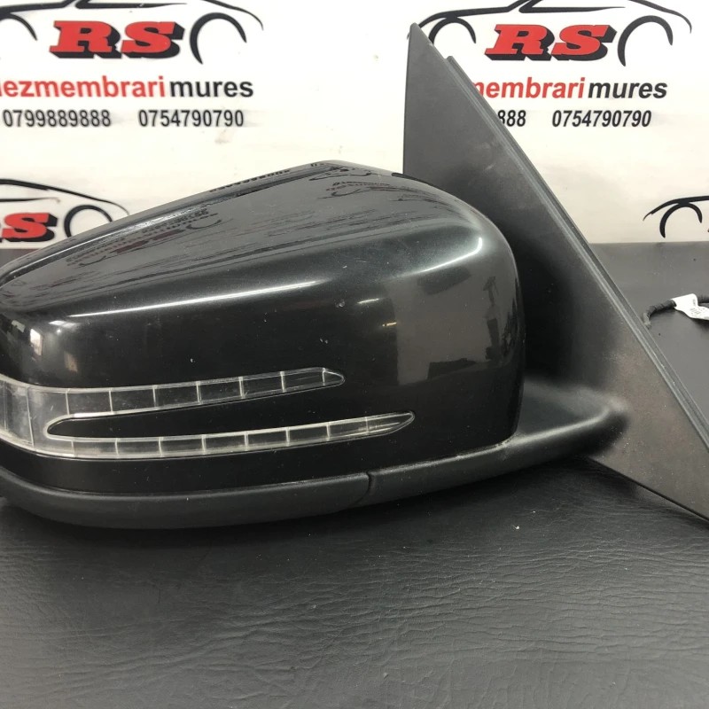 Oglinda dreapta / Mercedes-Benz C Class W204 2011 / Caroserie, oglinzi si faruri