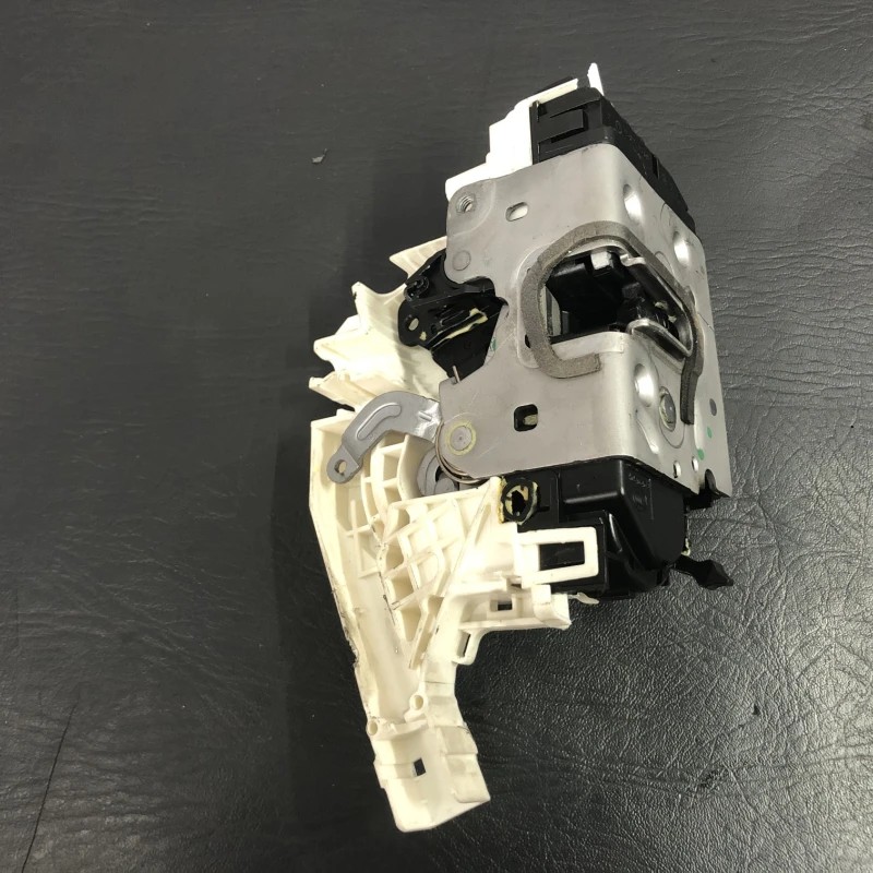 Iala broasca usa dreapta spate Mercedes-Benz C Class W204 2011