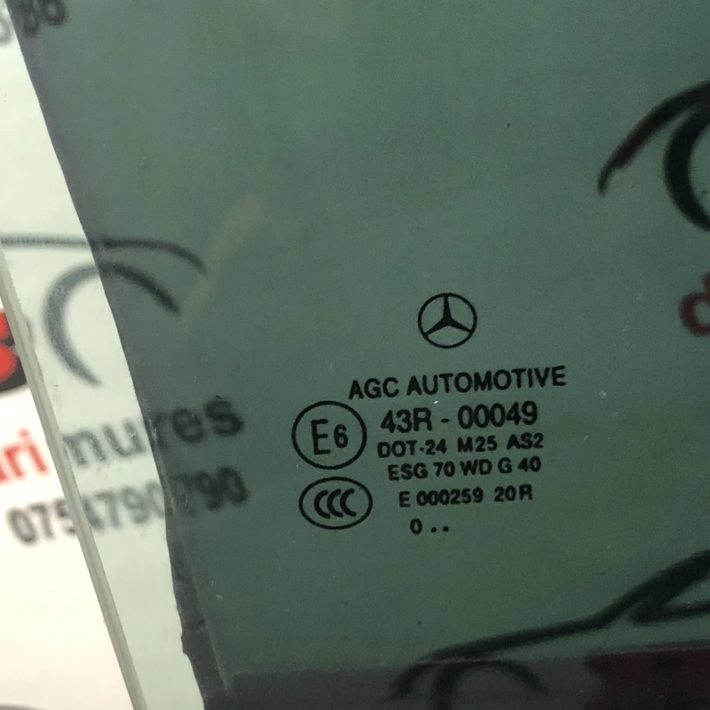 Geam dreapta spate / Mercedes-Benz C Class W204 2011 / Caroserie, oglinzi si faruri