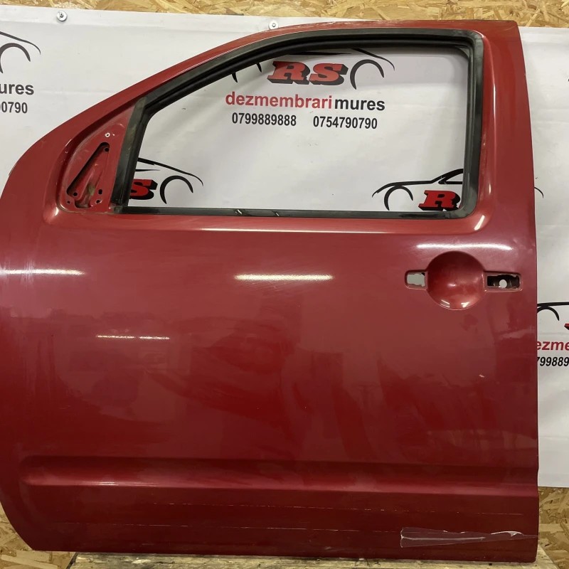 Usa stanga fata / Nissan Navara D40 2011 / Caroserie, oglinzi si faruri