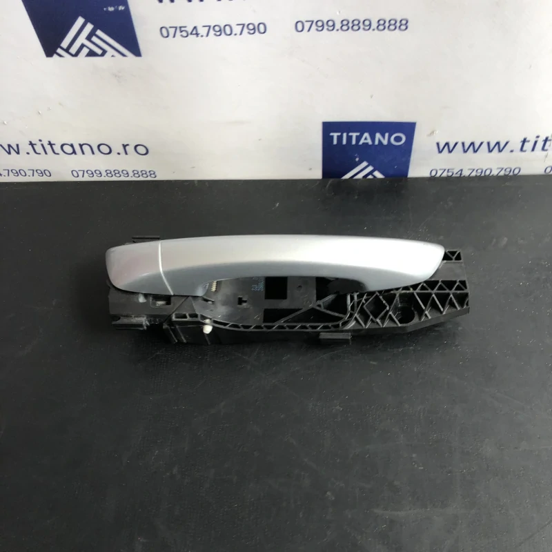 Maner usa stanga spate / Volkswagen Sharan 7N 2013 / Caroserie, oglinzi si faruri