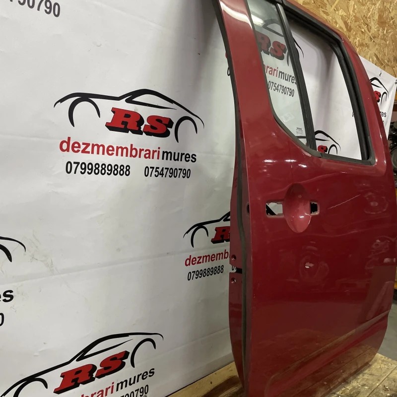 Usa dreapta spate / Nissan Navara D40 2011 / Caroserie, oglinzi si faruri