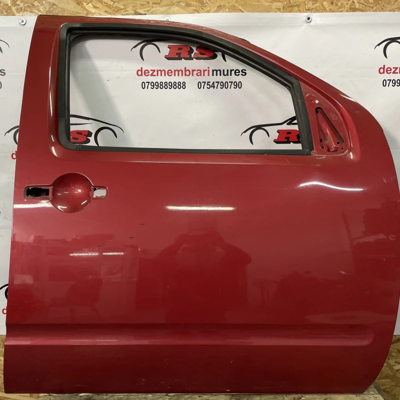Usa dreapta fata / Nissan Navara D40 2011 / Caroserie, oglinzi si faruri